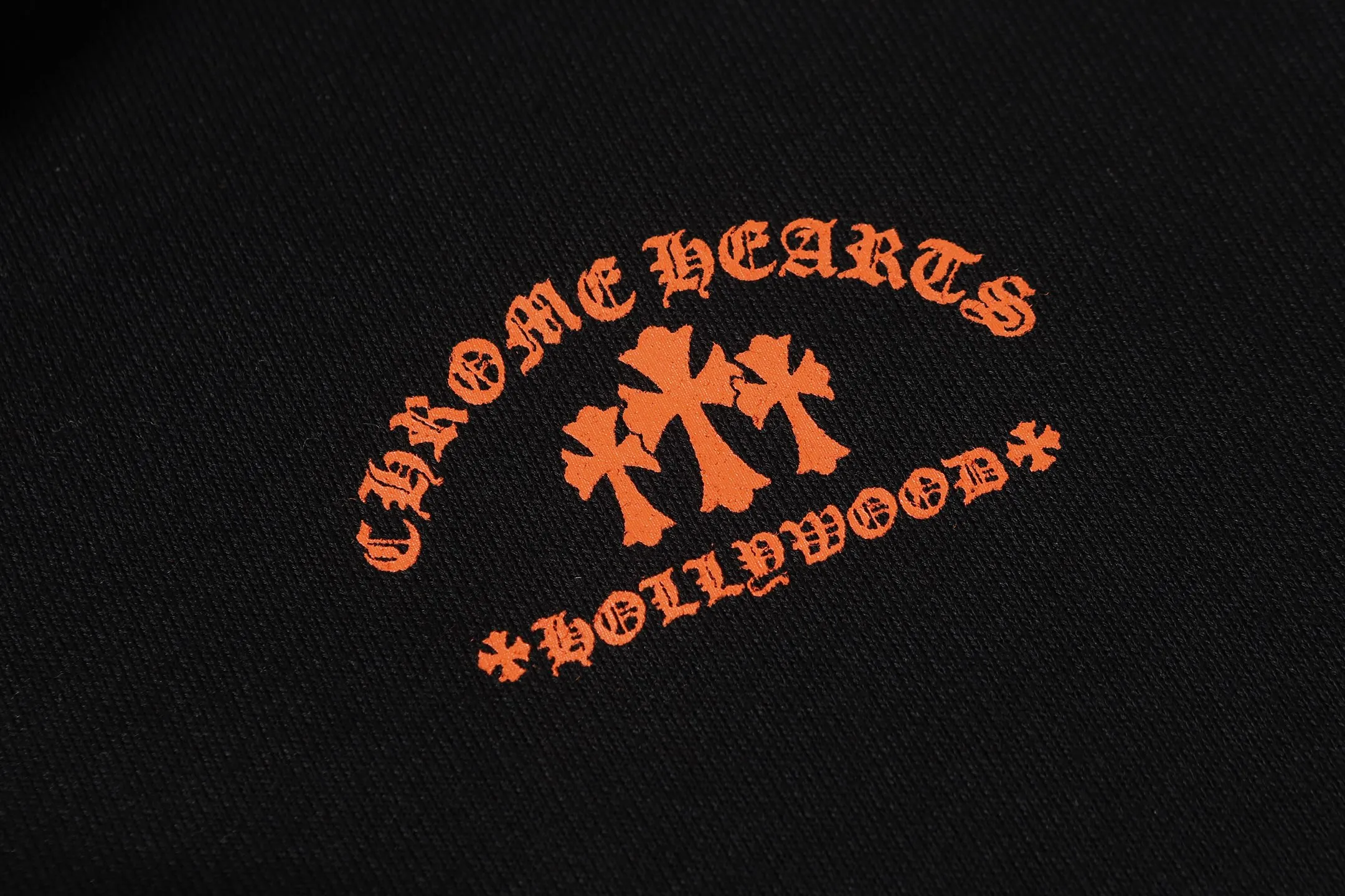 P240 Cross-border model, please do not place an order if you are pursuing quality - Chrome Hearts/Chrome Hearts Lips👄 Horseshoe Sanskrit printed hooded sweatshirt - High weight, high density and high quality. The wool is soft, delicate and skin-friendly. It feels soft and silky. It has excellent warmth and skin-friendly properties. - Custom-woven and dyed, no color difference. No matter the fabric or workmanship details, it beats the ordinary version on the market. - Hardware zipper accessories are all customized, full of details - Color: black - Size: S M L XL